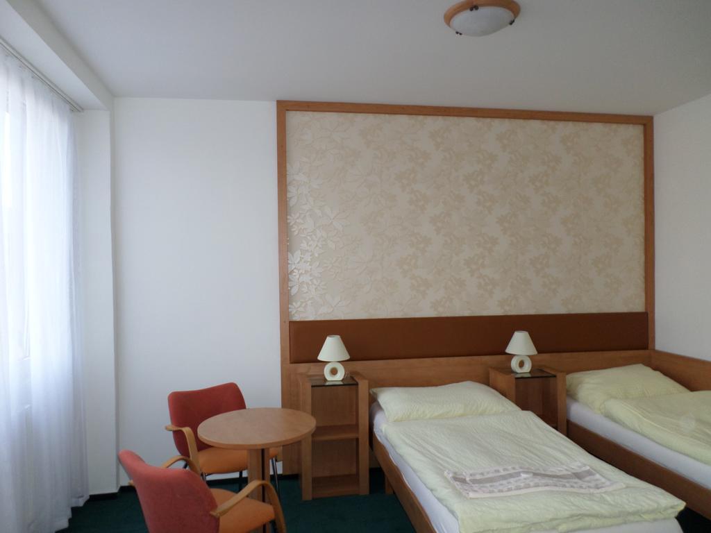 Hotel Steiger Krnov Bagian luar foto