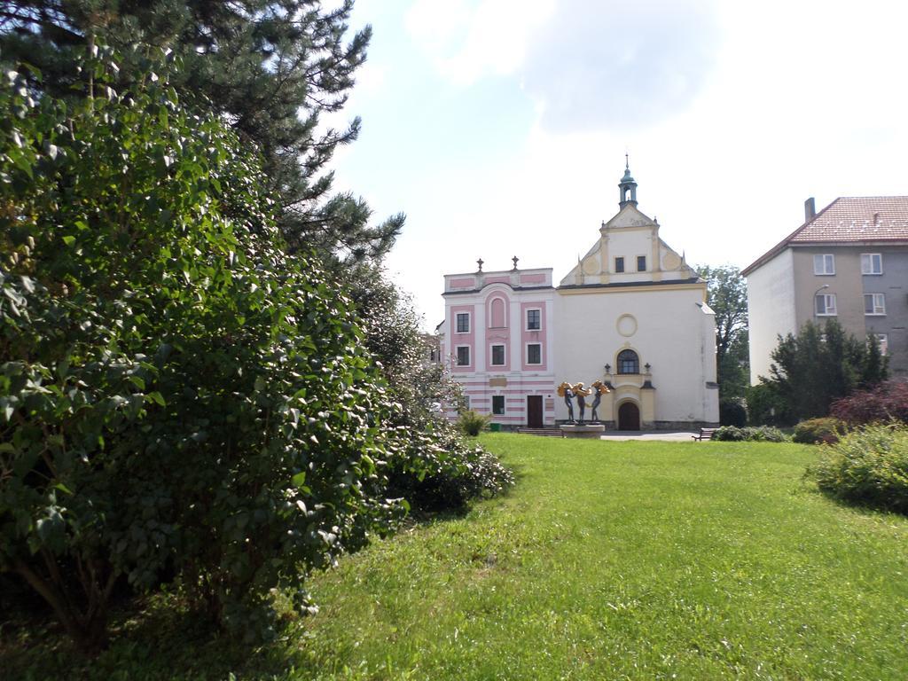Hotel Steiger Krnov Bagian luar foto