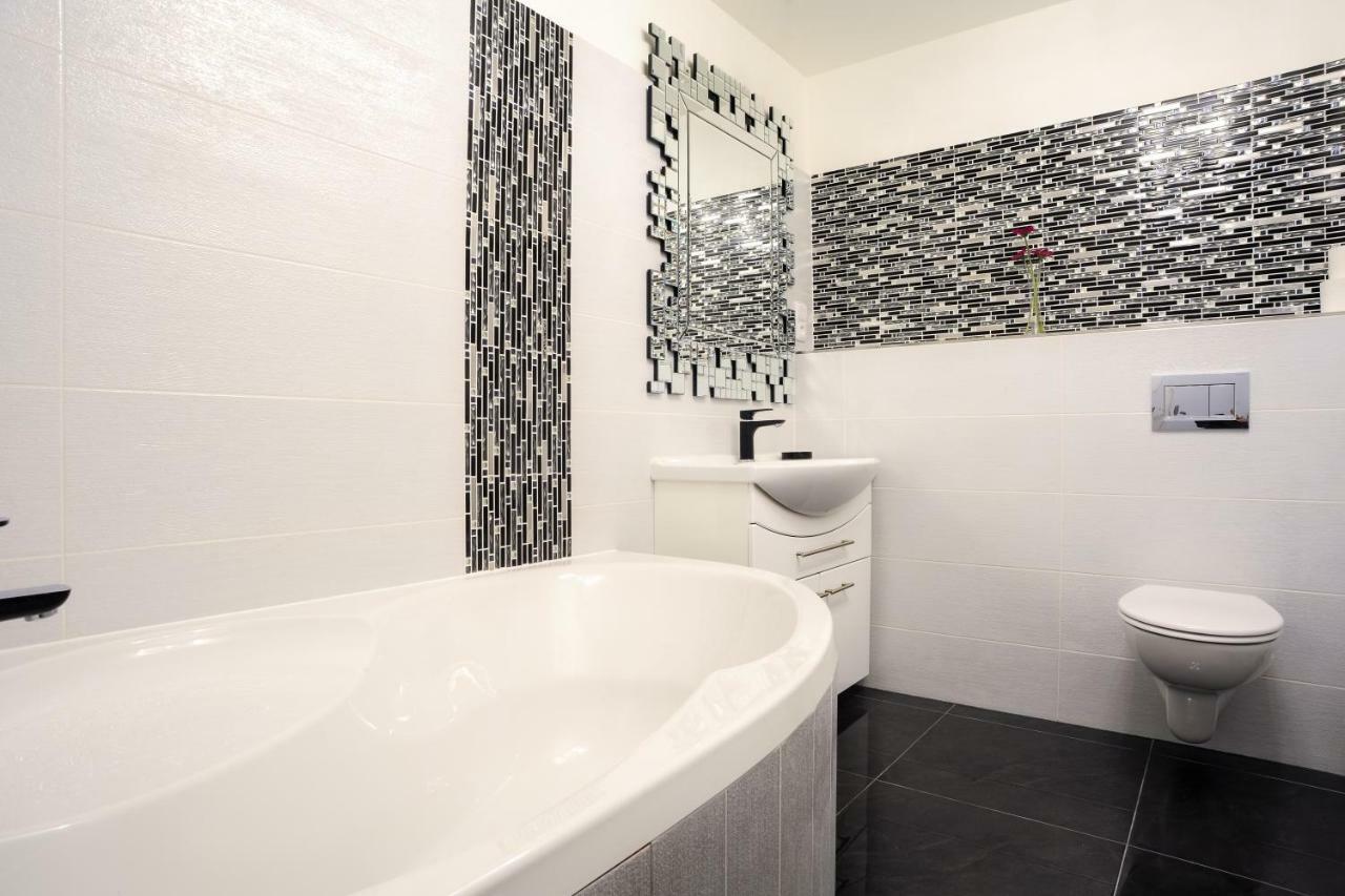 Hotel Steiger Krnov Bagian luar foto