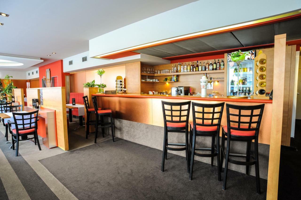 Hotel Steiger Krnov Bagian luar foto