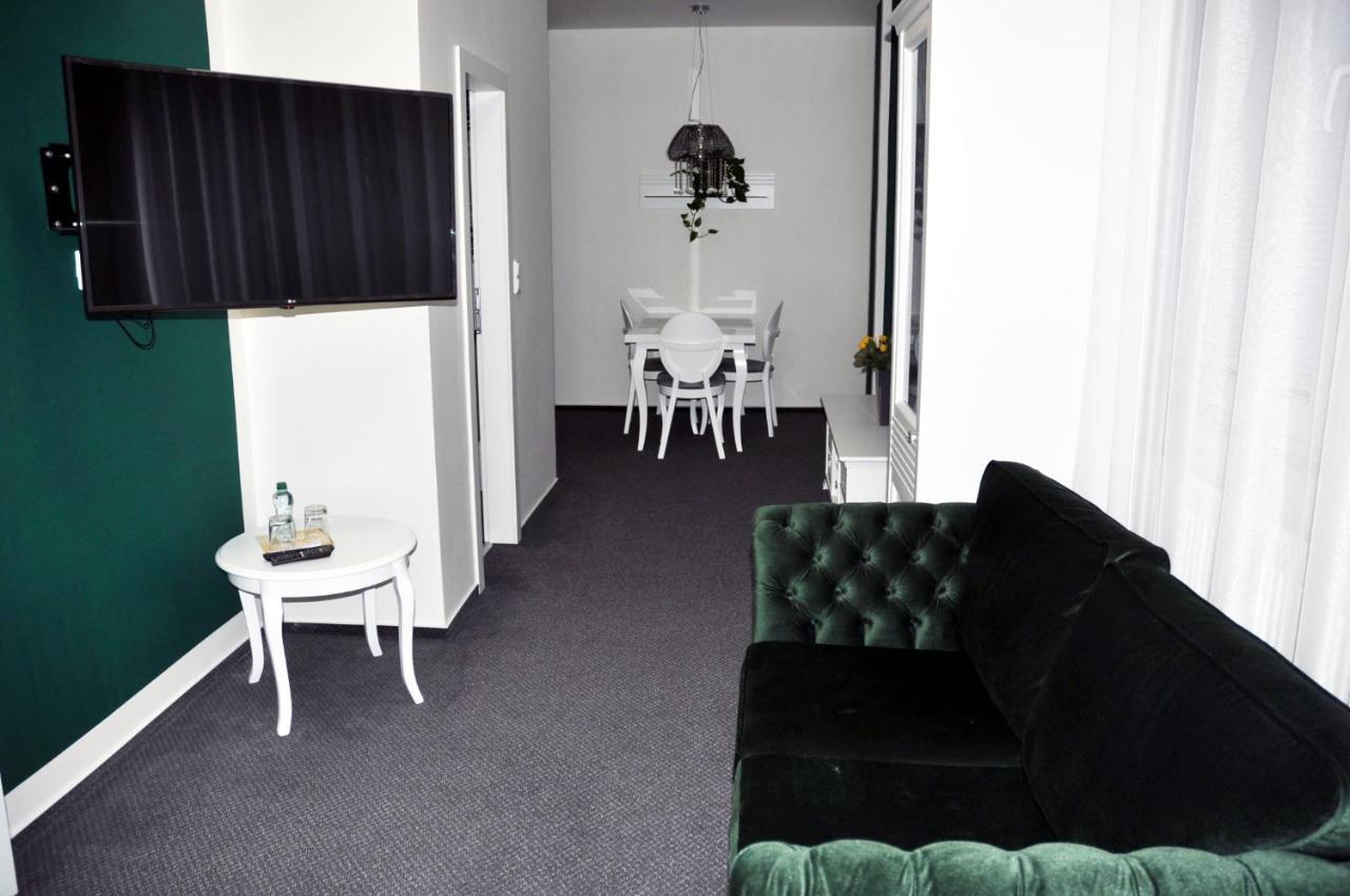 Hotel Steiger Krnov Bagian luar foto